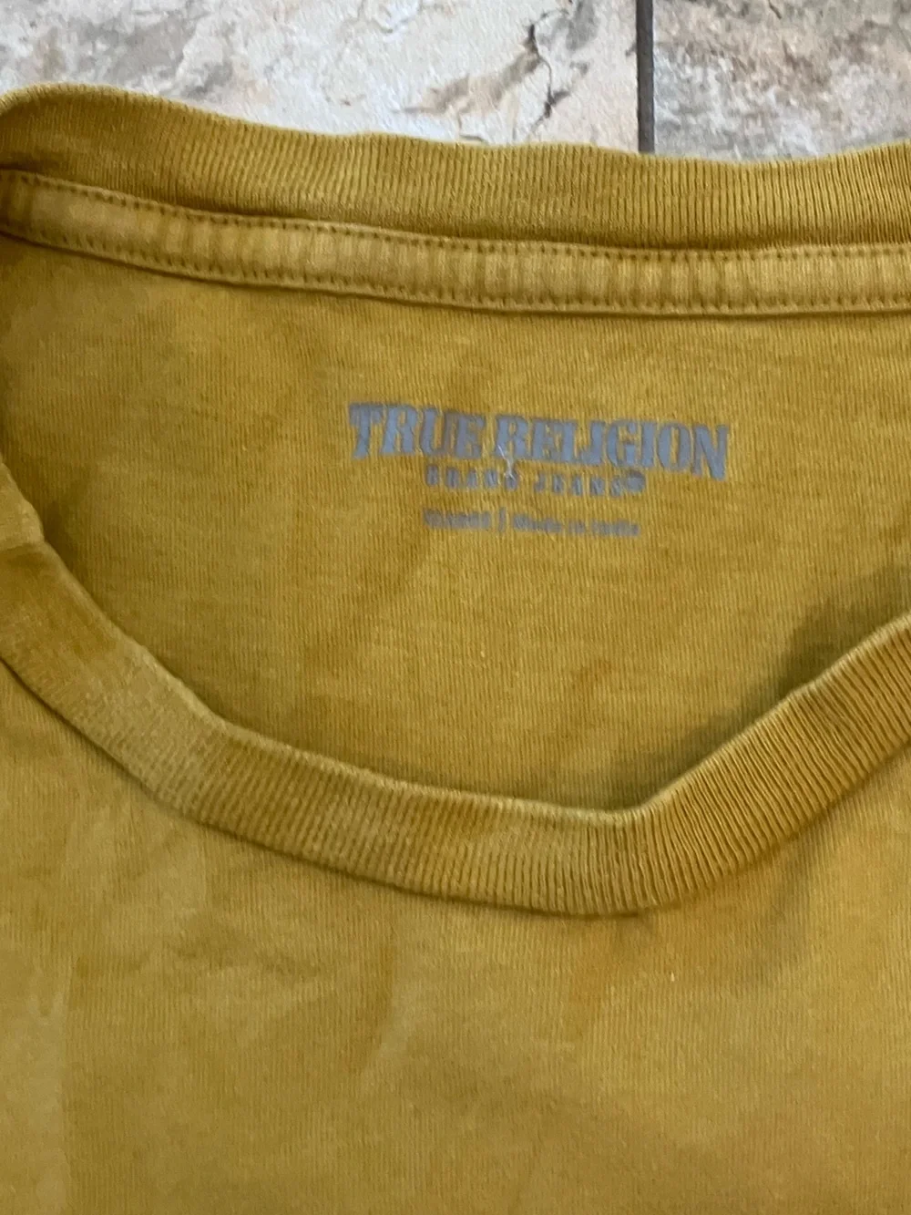 True Religion Graphic T-Shirt Mens XL Mustard True Religion graphic
